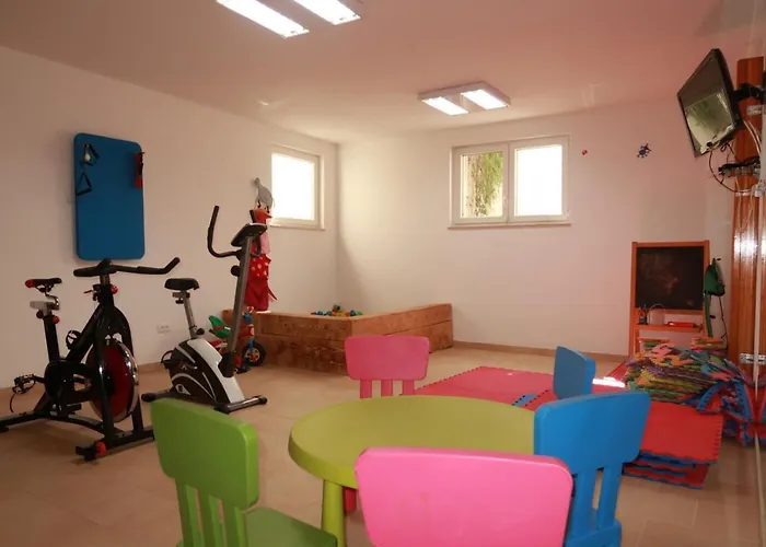 فيلة Family Blum Dobrinj